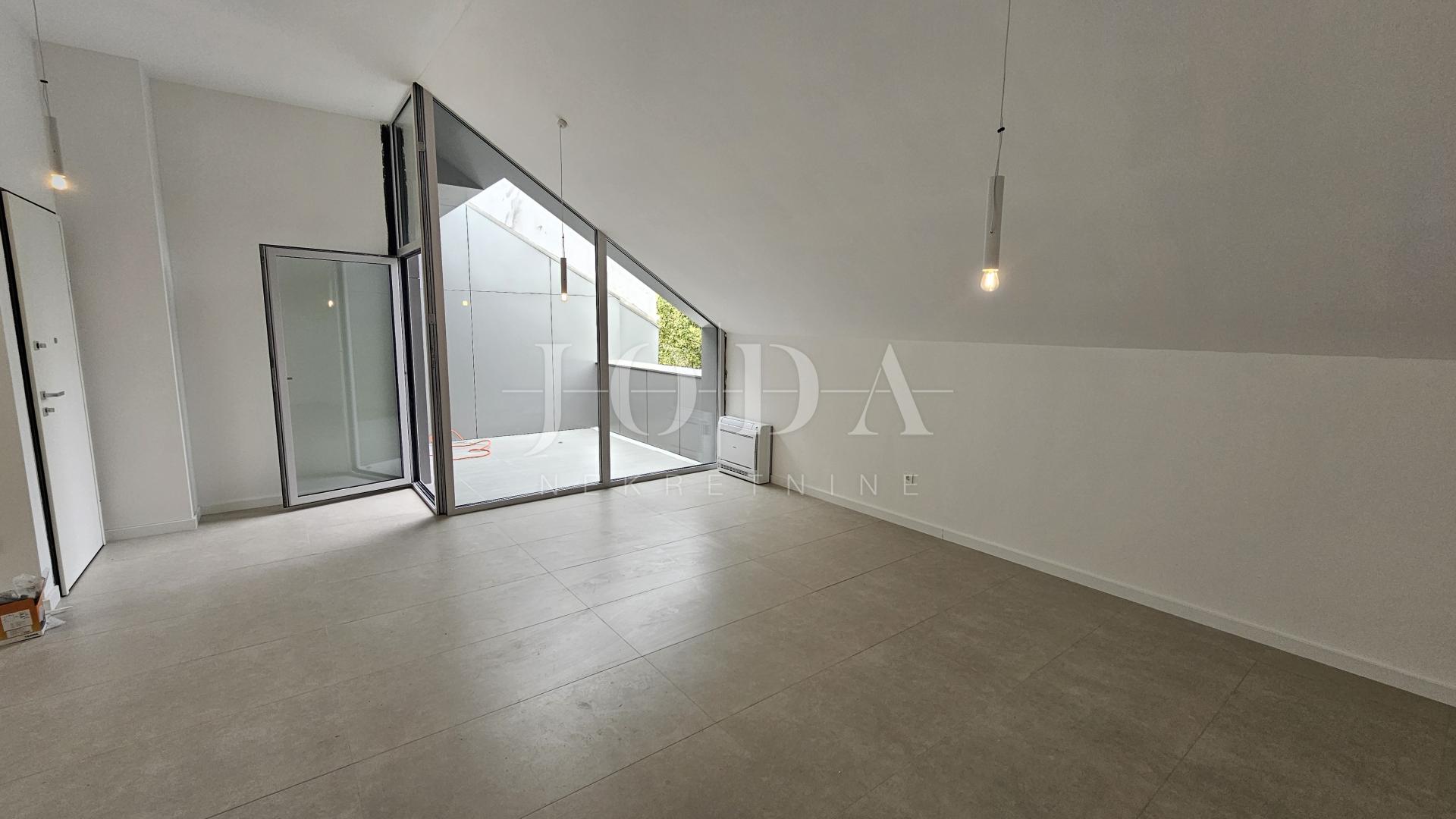 3-locale, Appartamento, 103m², 3 Piano