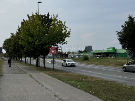 Kuća, 230m², Zemljište 657m²