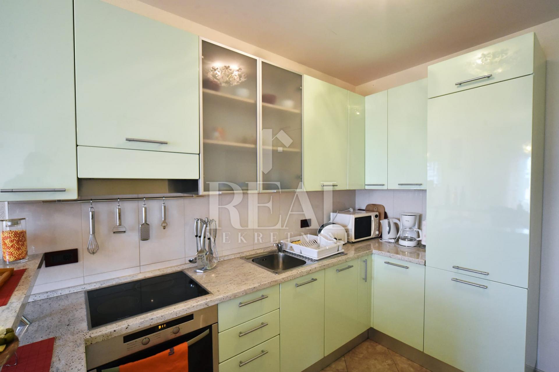 4-к, Квартира, 90м², 1 Этаж