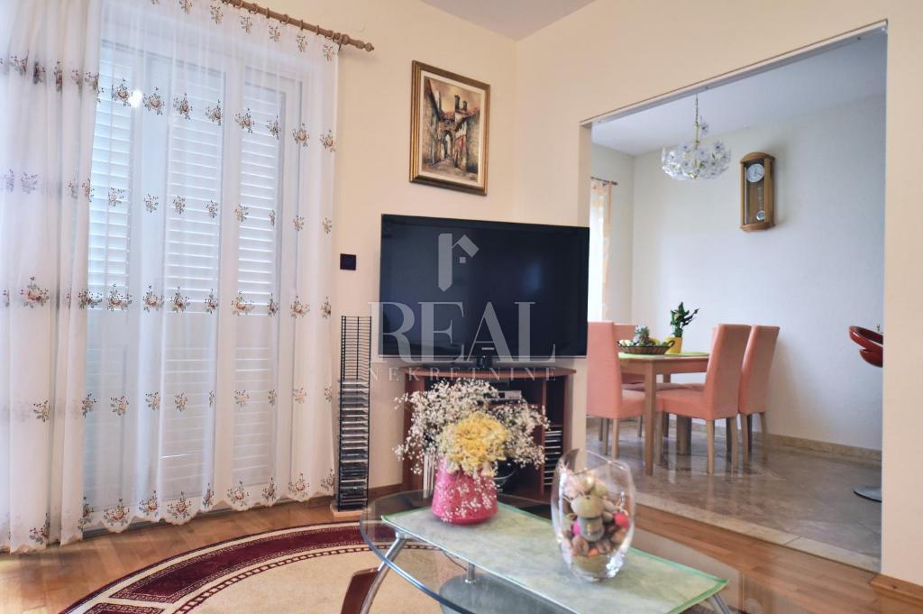 4 rooms, Apartment, 90m², 1 Floor