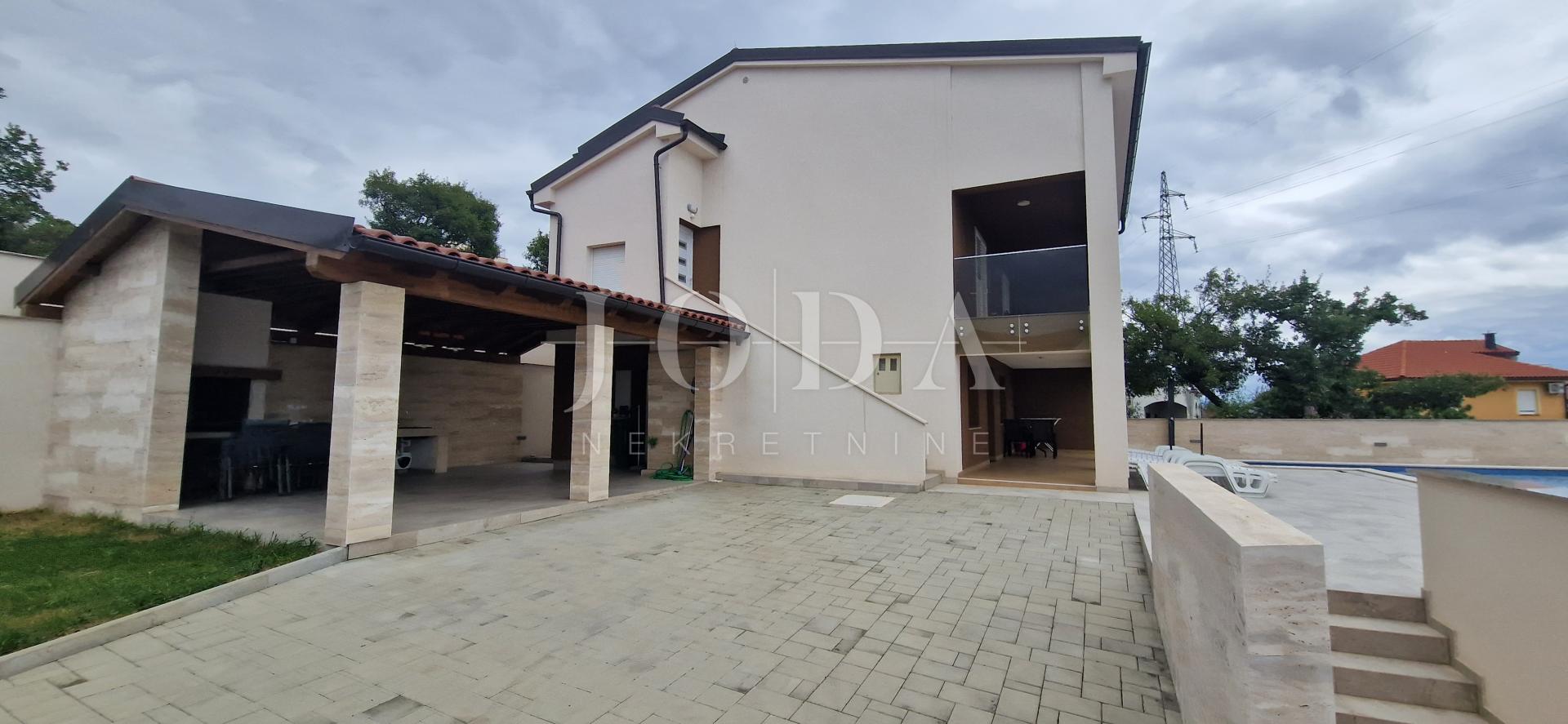 House, 270m², Plot 360m²