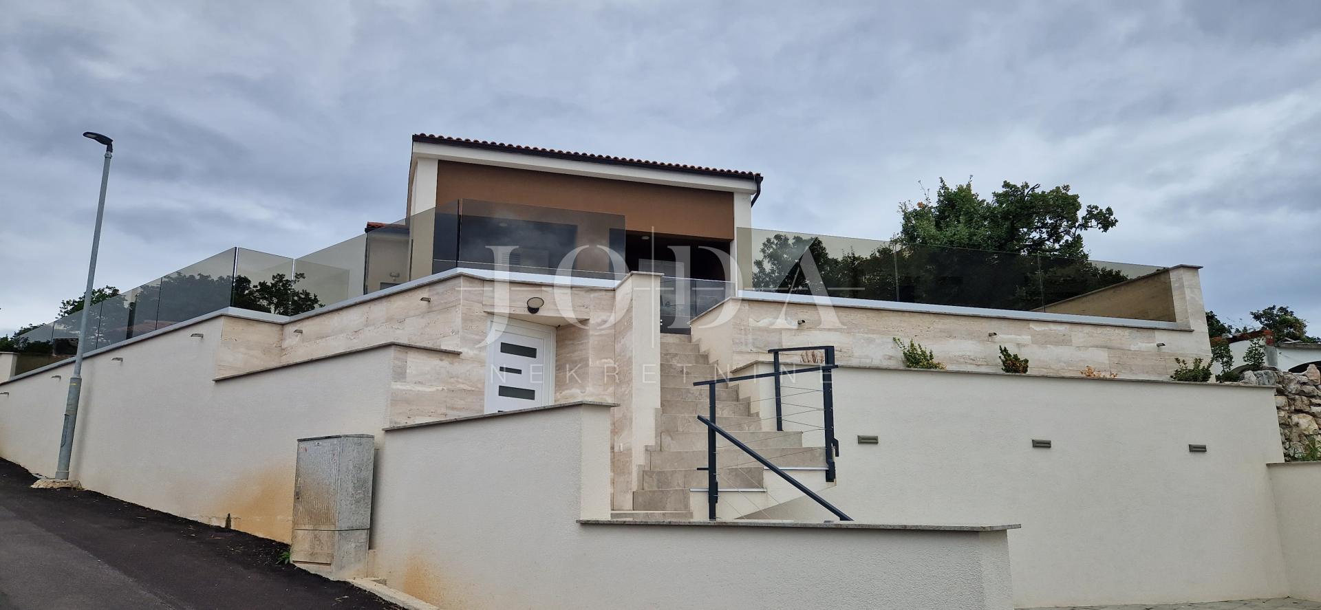 House, 270m², Plot 360m²