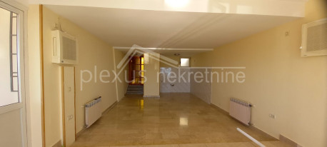 4-locale, Appartamento, 230m², 1 Piano