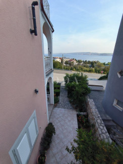 House, 350m², Plot 353m²