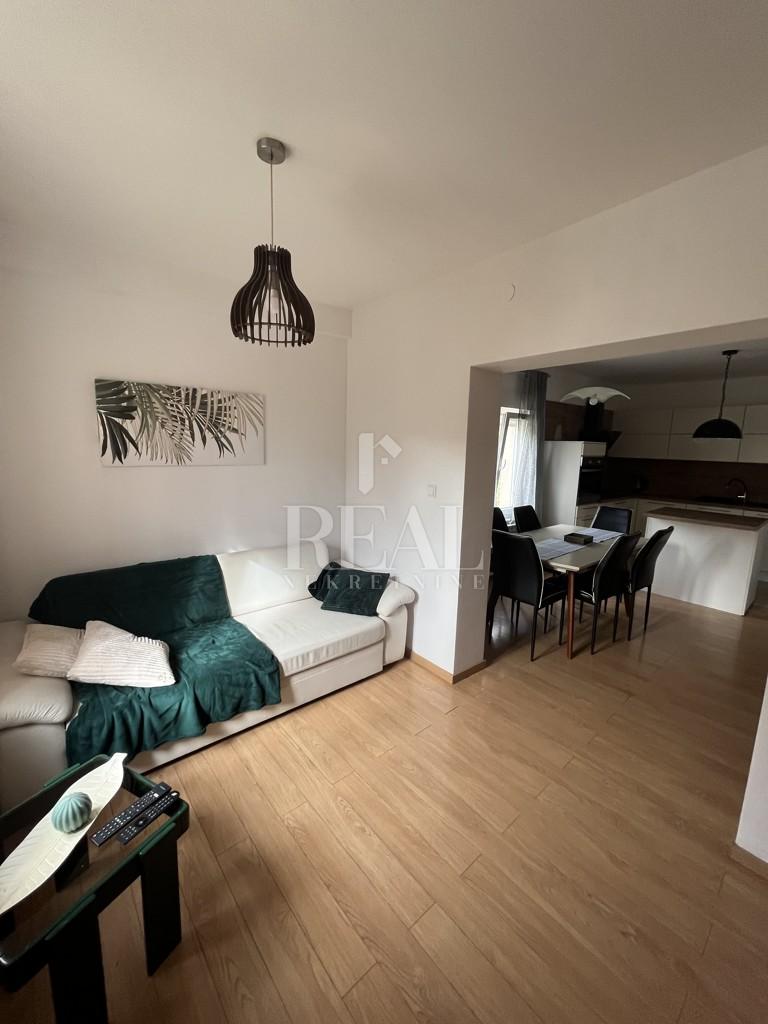 4 rooms, Apartment, 107m², 1 Floor