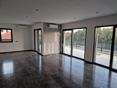 5 rooms, Apartment, 245m²