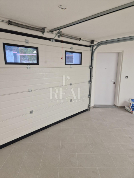 5-locale, Appartamento, 245m²