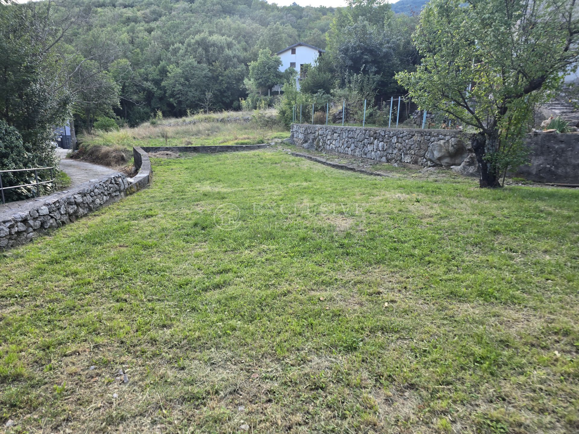 615m², Terreno