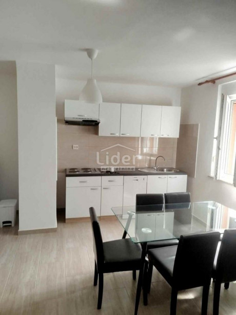 2-Zi., Wohnung, 42m², 1 Etage