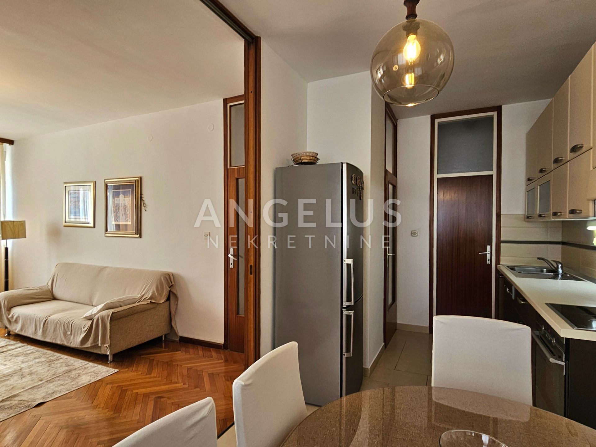 3-locale, Appartamento, 77m², 4 Piano