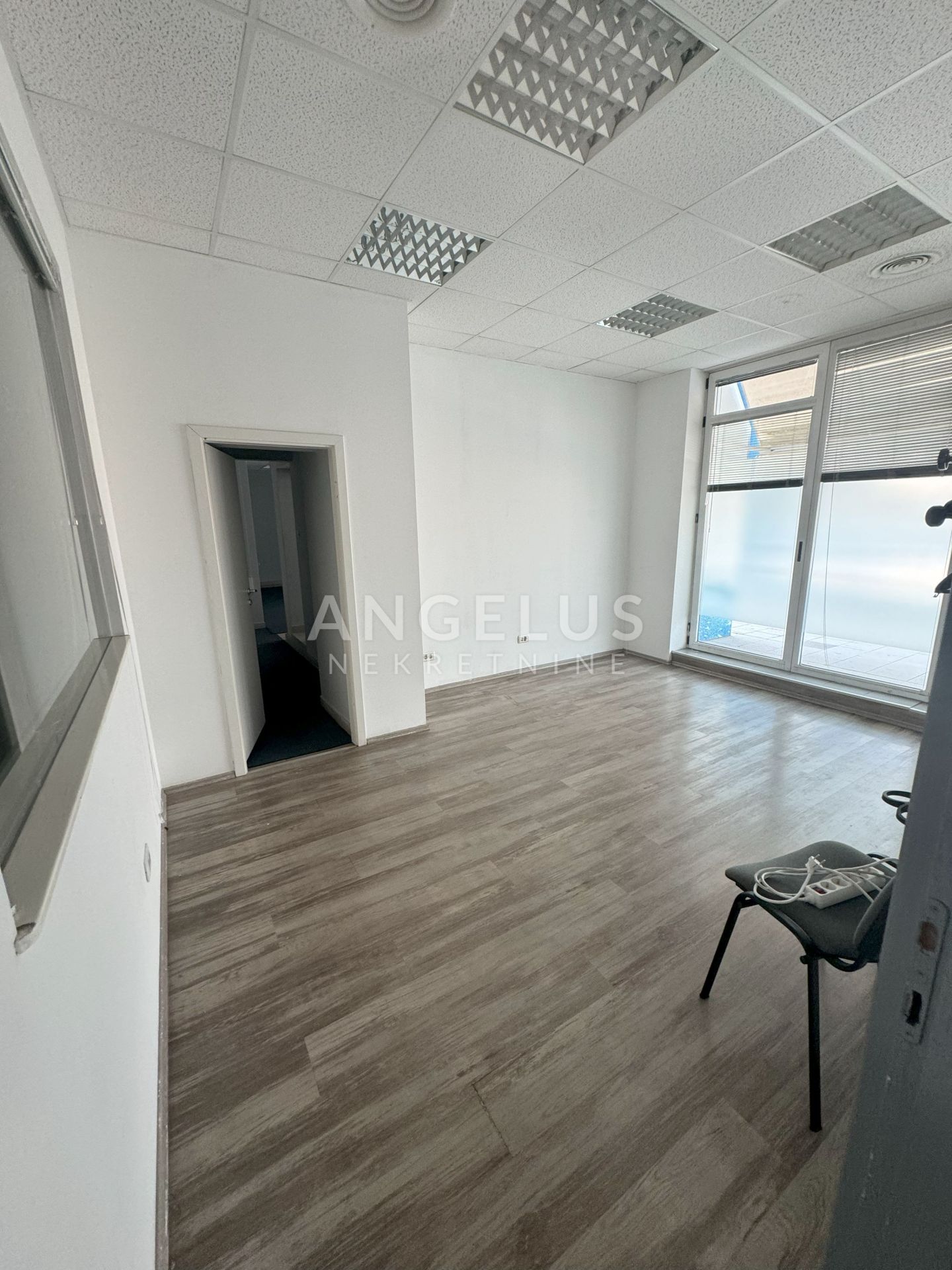 103m², Office, 1 Floor