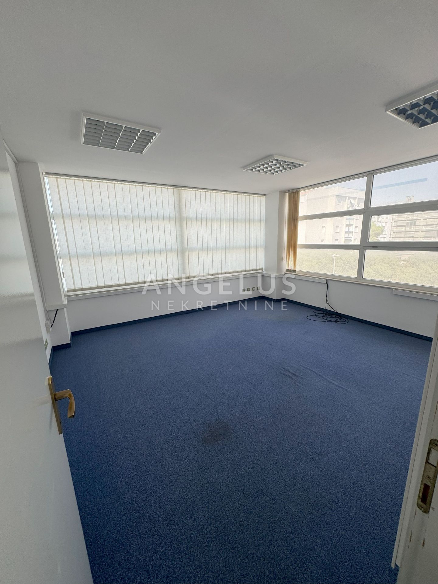 73m², Office, 2 Floor