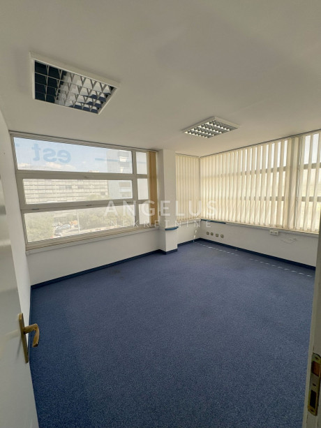 73m², Büro, 2 Etage