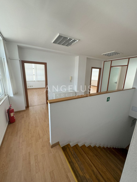 84m², Ufficio, 2 Piano