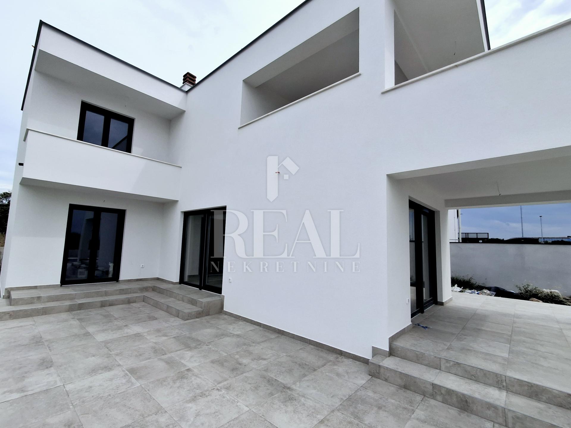 House, 125m², Plot 452m²