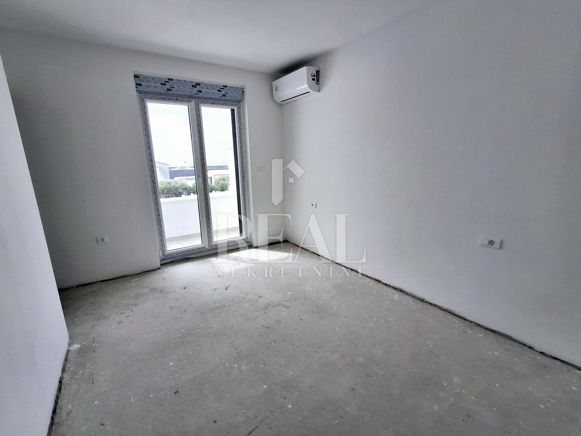 House, 125m², Plot 452m²