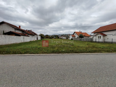 566m², Plot