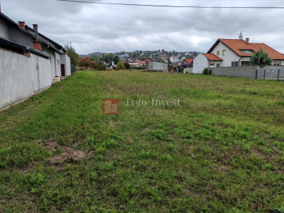 566m², Plot