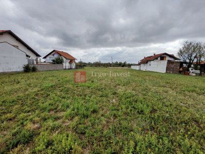 566m², Plot