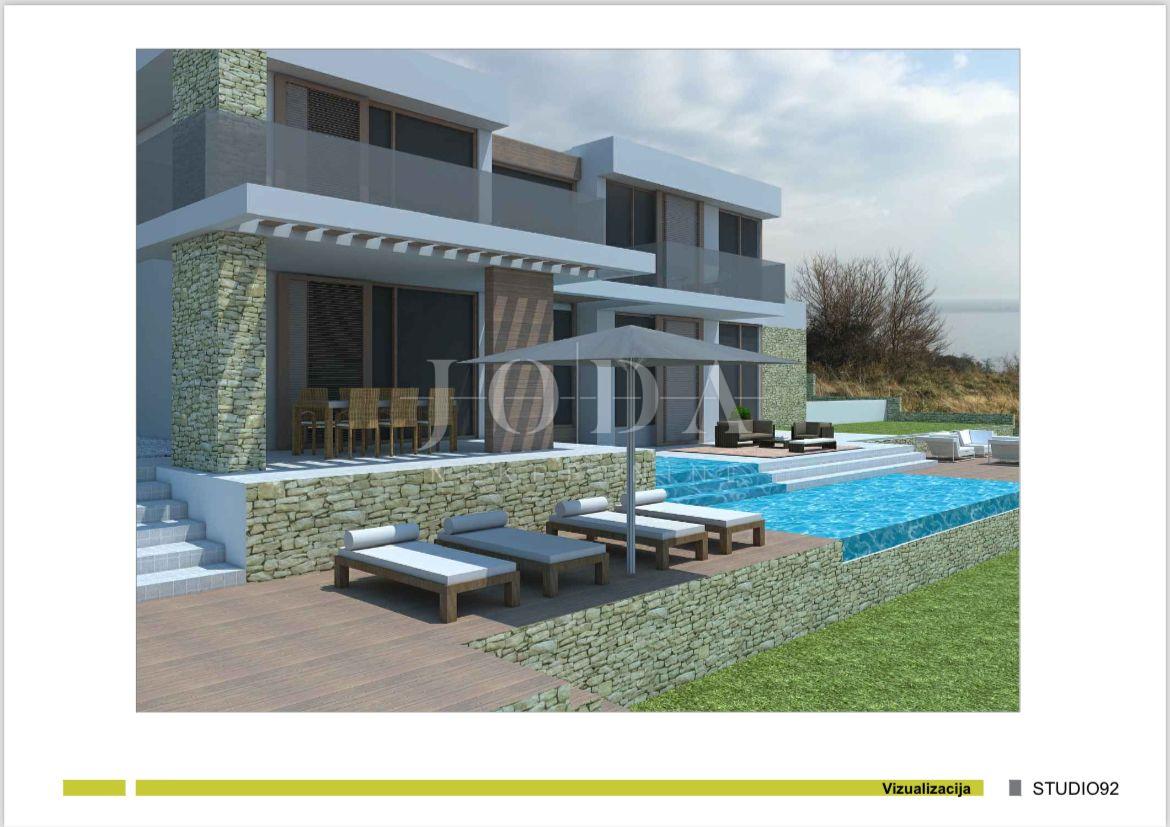 Kuća, 538m², Zemljište 807m²