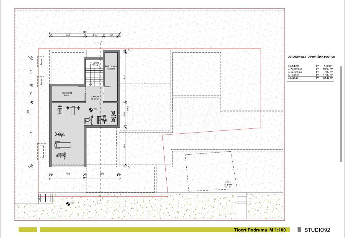 Kuća, 538m², Zemljište 807m²