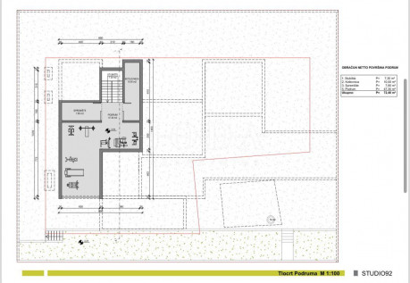 Kuća, 538m², Zemljište 807m²