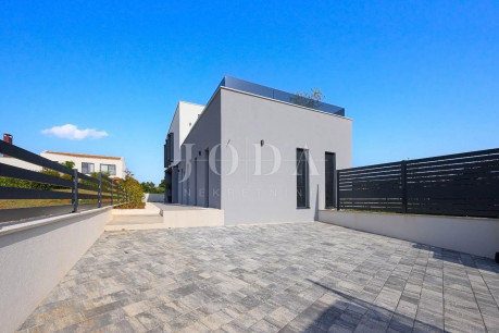 Haus, 250m², Grundstück 500m²