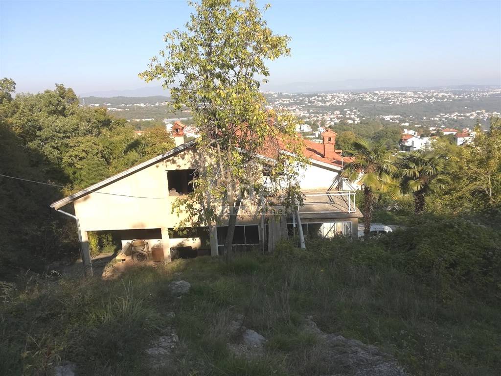 House, 523m², Plot 2276m²