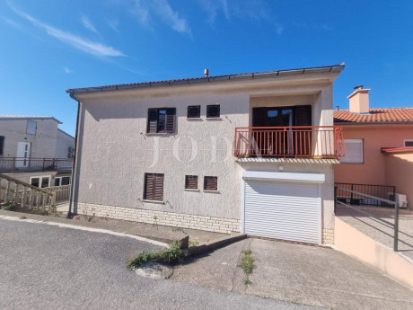 House, 258m², Plot 276m²