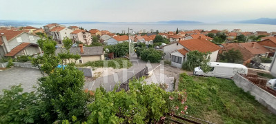 Kuća, 371m², Zemljište 0m²