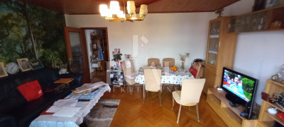 House, 371m², Plot 0m²