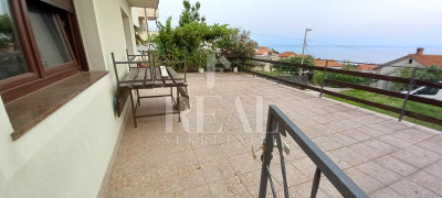 House, 371m², Plot 0m²