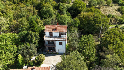 Haus, 230m², Grundstück 300m²