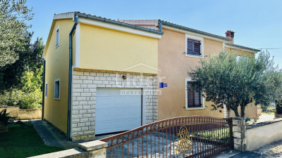 House, 230m², Plot 399m²