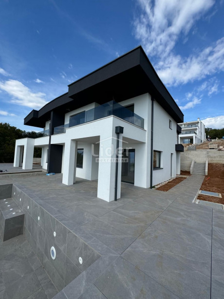 Casa, 213m², Terreno 300m²