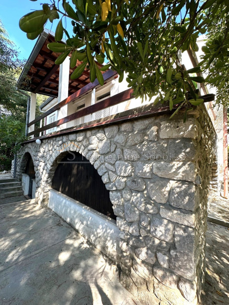 Kuća, 143m², Zemljište 337m²