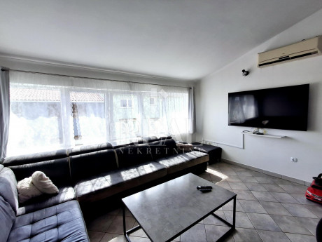 5 rooms, Apartment, 117m², 1 Floor