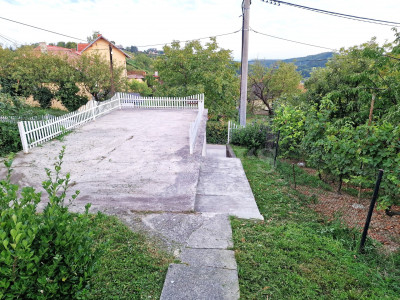 Kuća, 130m², Zemljište 592m²