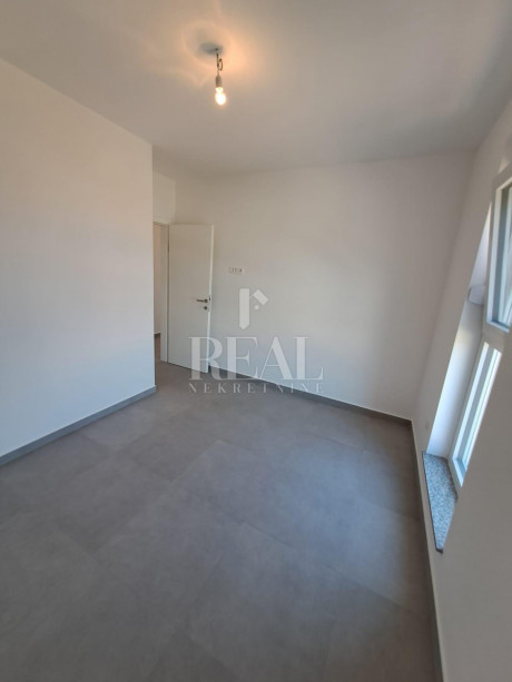 4-locale, Appartamento, 126m², 2 Piano