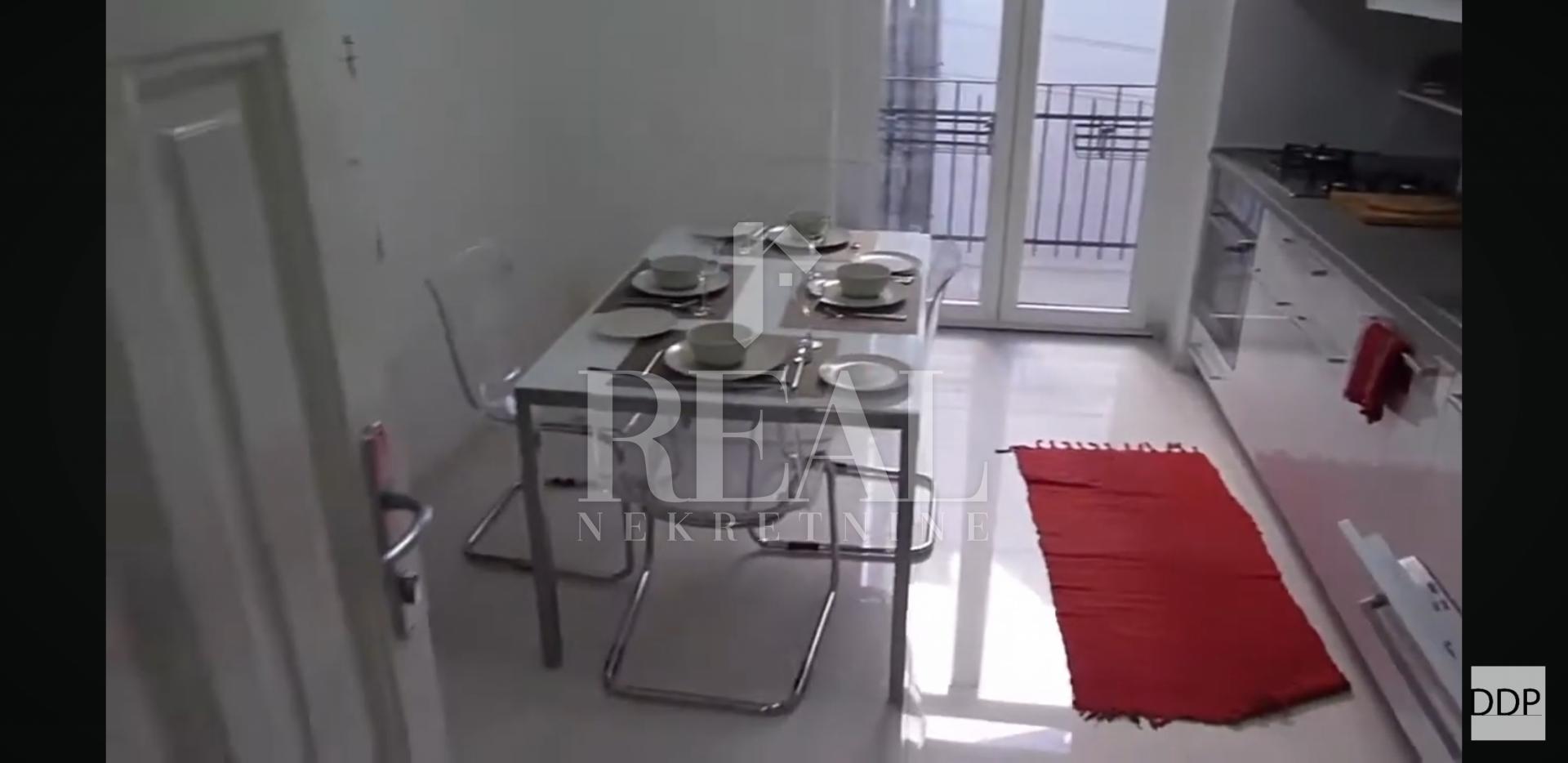 4 rooms, Apartment, 160m², 3 Floor