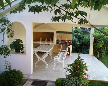 House, 300m², Plot 479m²