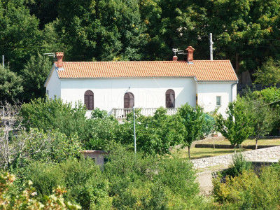 Haus, 320m², Grundstück 985m²