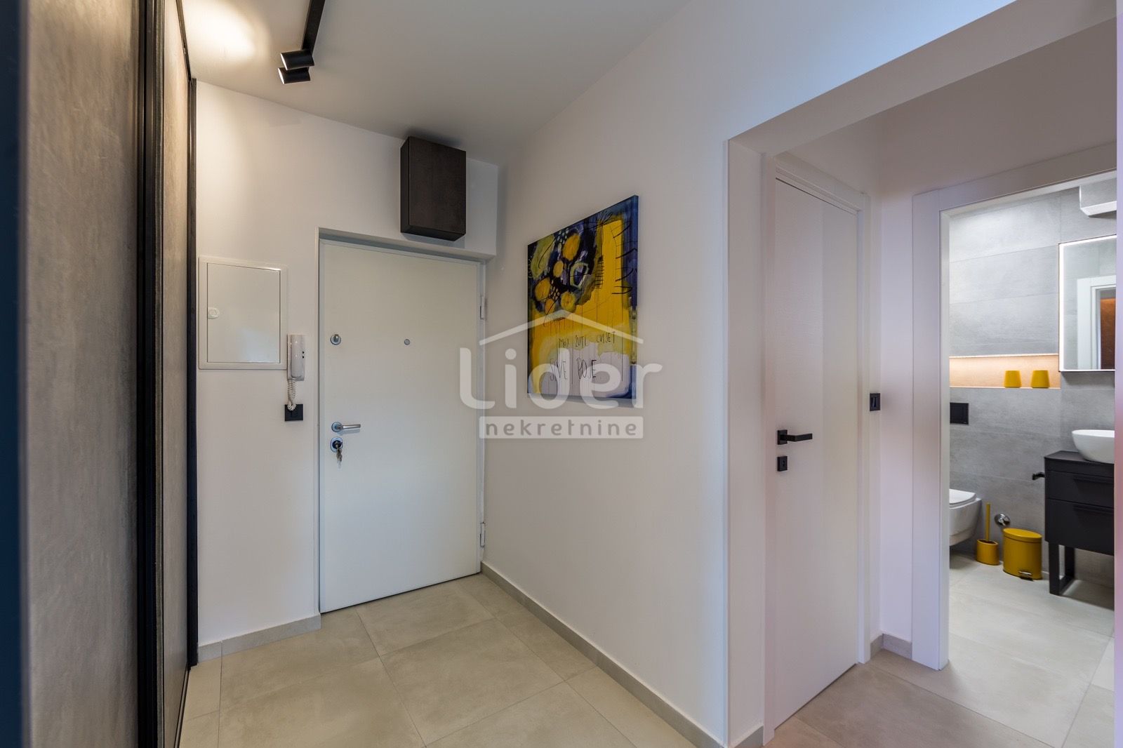 2-locale, Appartamento, 56m², 5 Piano