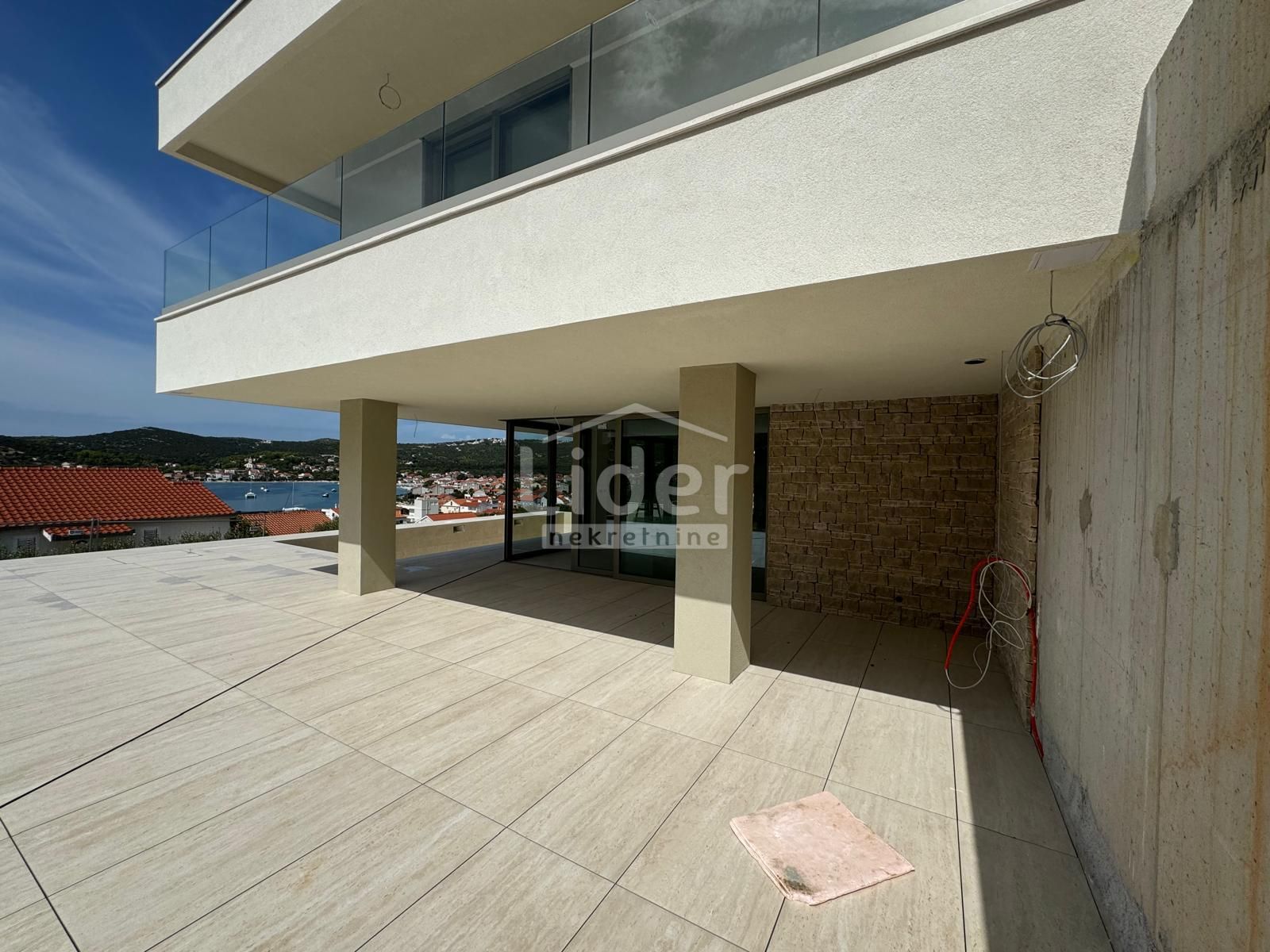 Casa, 229m², Terreno 571m²