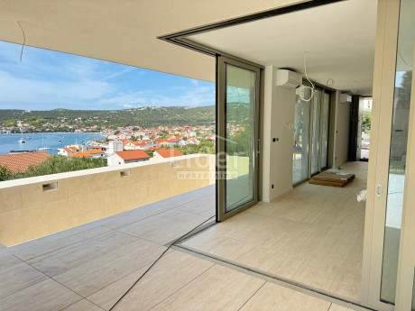 Casa, 229m², Terreno 571m²