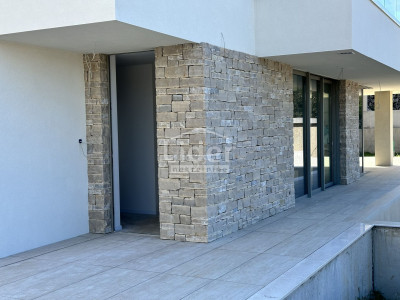 Casa, 229m², Terreno 571m²