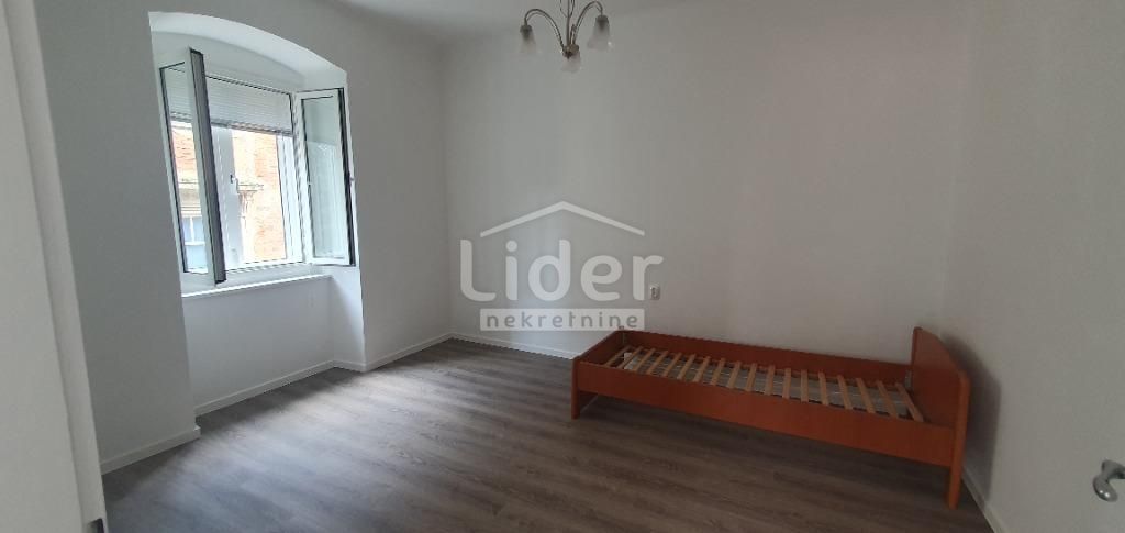 3-к, Квартира, 70м², 2 Этаж