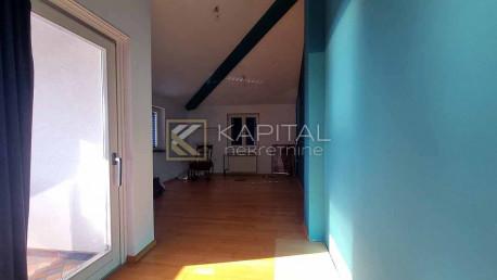 House, 400m², Plot 878m²