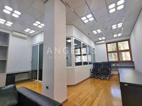 81m², Office, 1 Floor