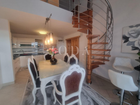 4-locale, Appartamento, 182m²